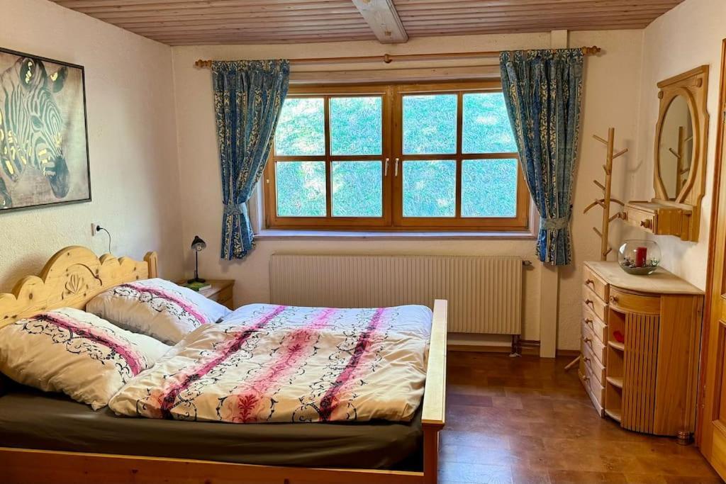Romantisches Alpenchalet - Mit Sauna Und Kamin - Ruhig Und Zentral Бад-Тельц Екстер'єр фото
